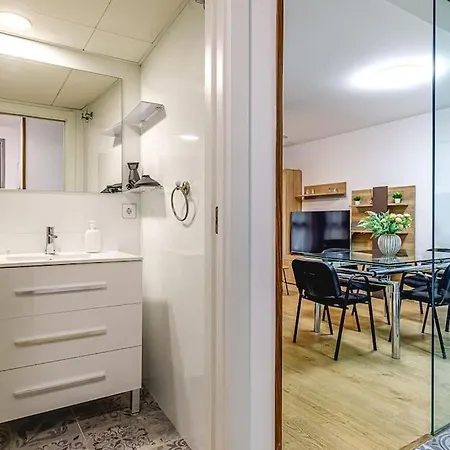 Moderno Apartamento Con Ac En Lorenzo Casanova Apartment *