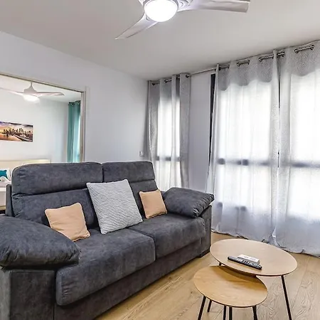 Moderno Apartamento Con Ac En Lorenzo Casanova Apartment