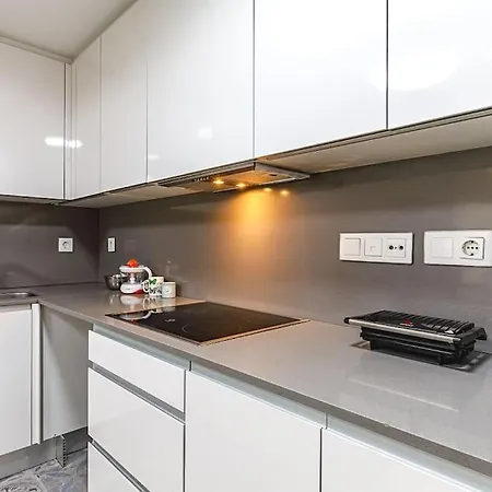 Moderno Apartamento Con Ac En Lorenzo Casanova *